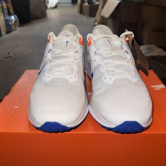 Nike Quest 6 Running Shoes Lightweight Comfort Sneakers White Blue Womens 11 - Picture 2 of 7